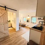 Kuenstlerstubn *