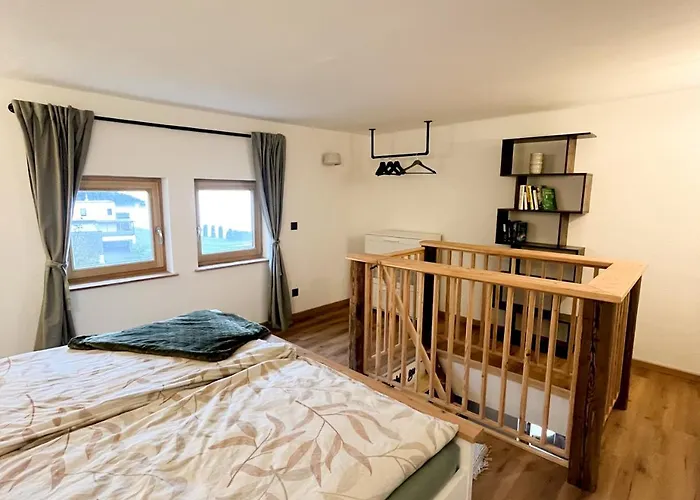 Kuenstlerstubn * Hartneidstein